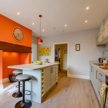 3 Bed In Oc-86867