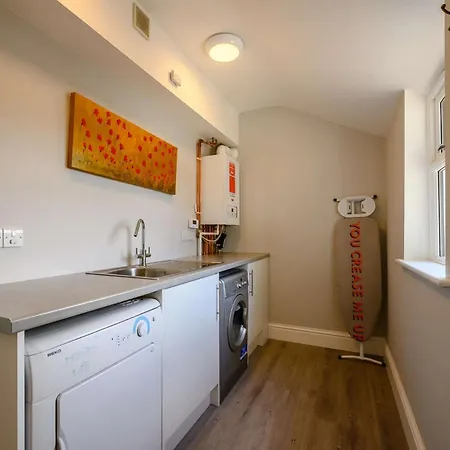 3 Bed In Oc-86867 *