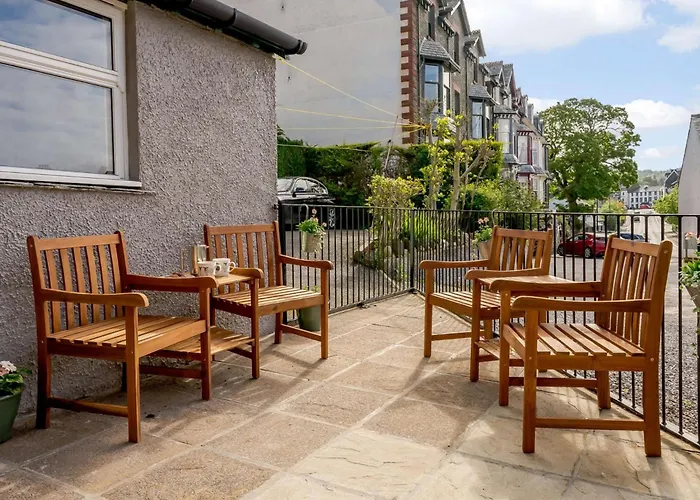 3 Bed In 86867 * كيسويك