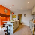 3 Bed In Oc-86867