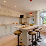 3 Bed In Oc-86867 *